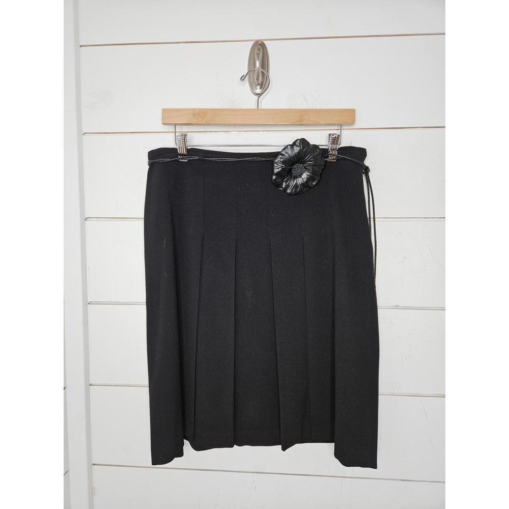 Alyson Taylor size 12 black pleated mini skirt with flowered belt included
